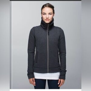 Lululemon En Route jacket Heather black women’s size 6 cotton fleece